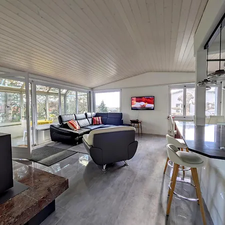 Renovated With Hottub La Neuveville