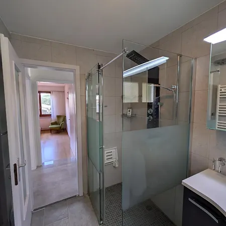 Renovated With Hottub La Neuveville