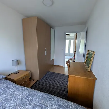 Renovated With Hottub * La Neuveville