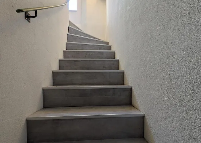 Renovated With Hottub 라 뇌브빌