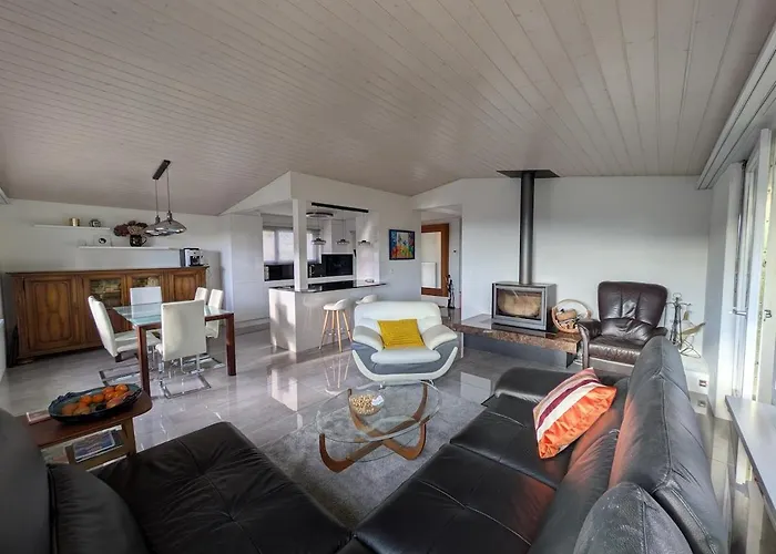 Villa Renovated With Hottub La Neuveville